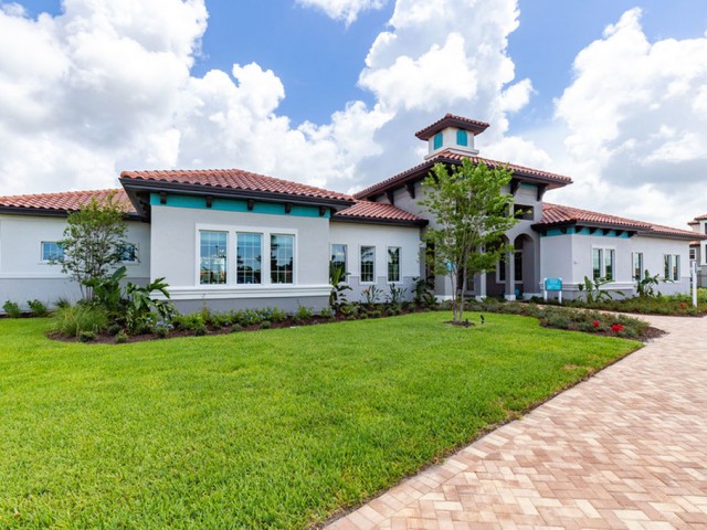 Treviso Grand Apartments - North Venice, Florida clubhouse exterior