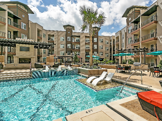 Sparking pool