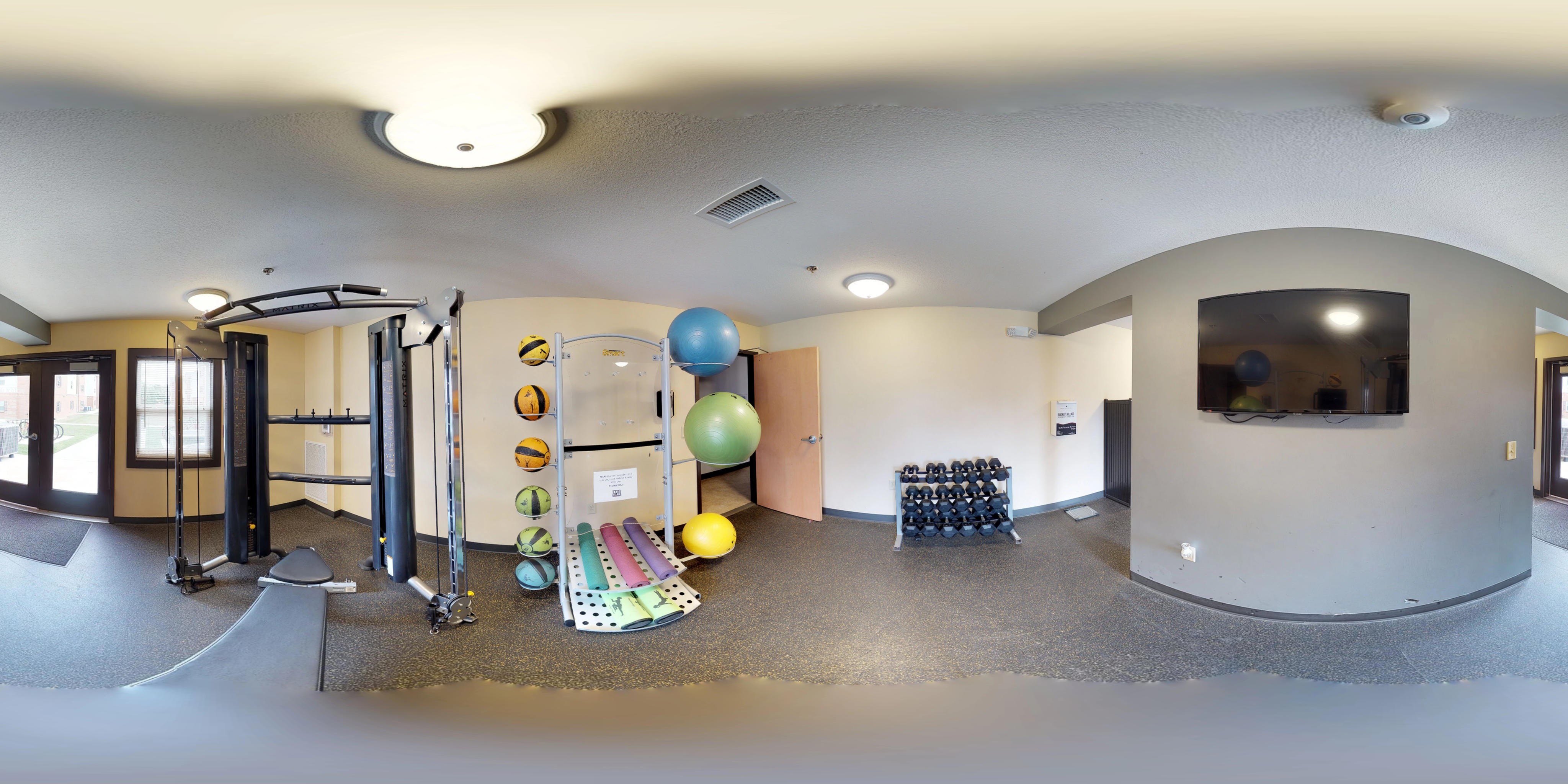 24/7 Fitness Center