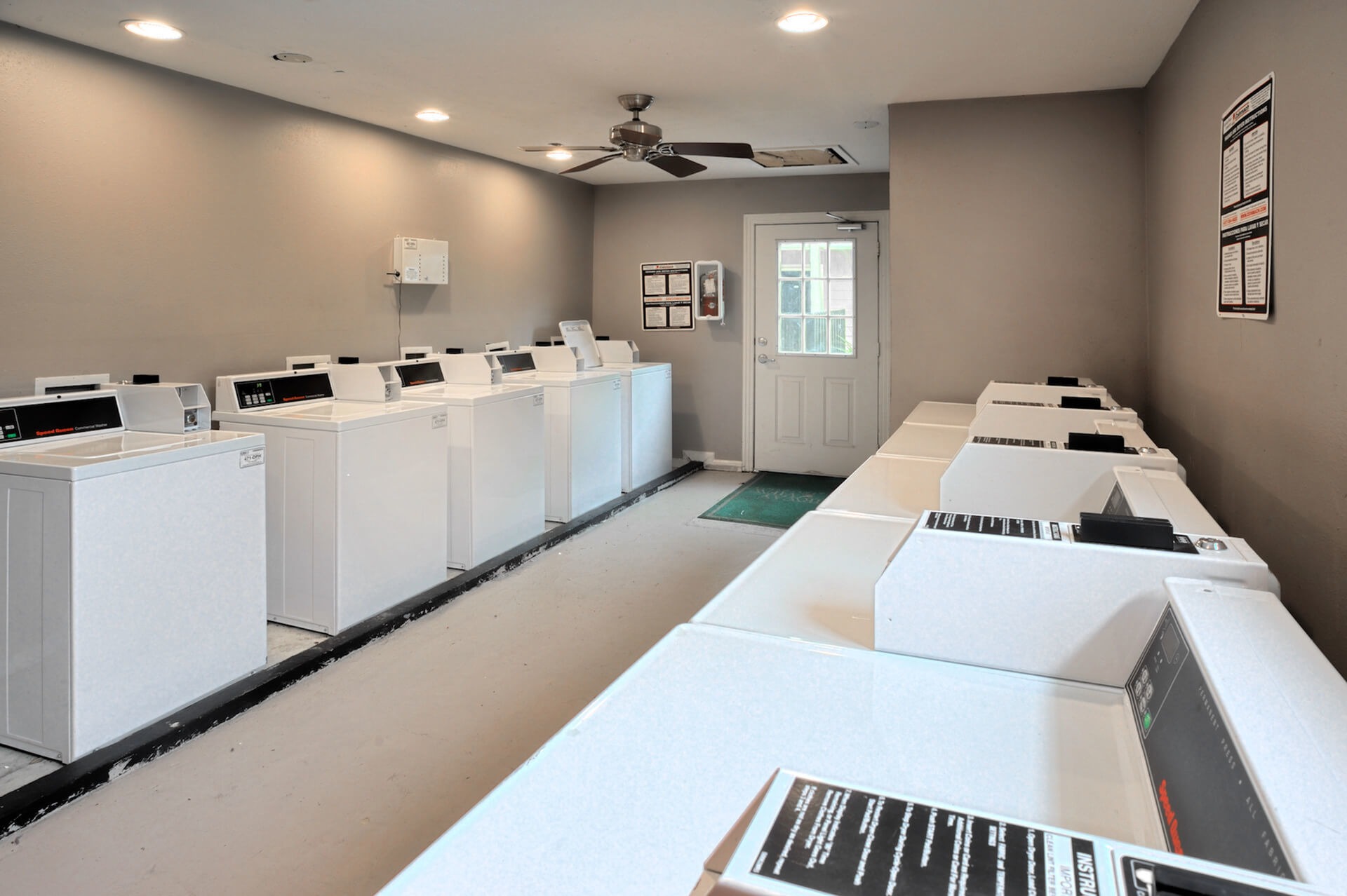 Laundry facility on site