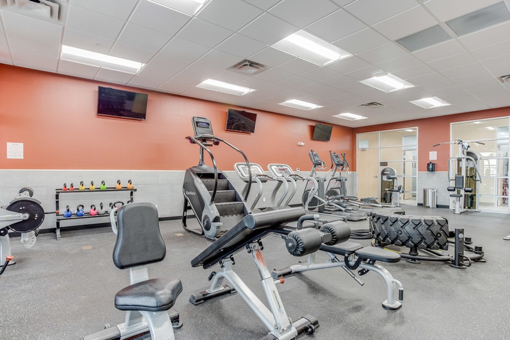 24/7 Fitness Center