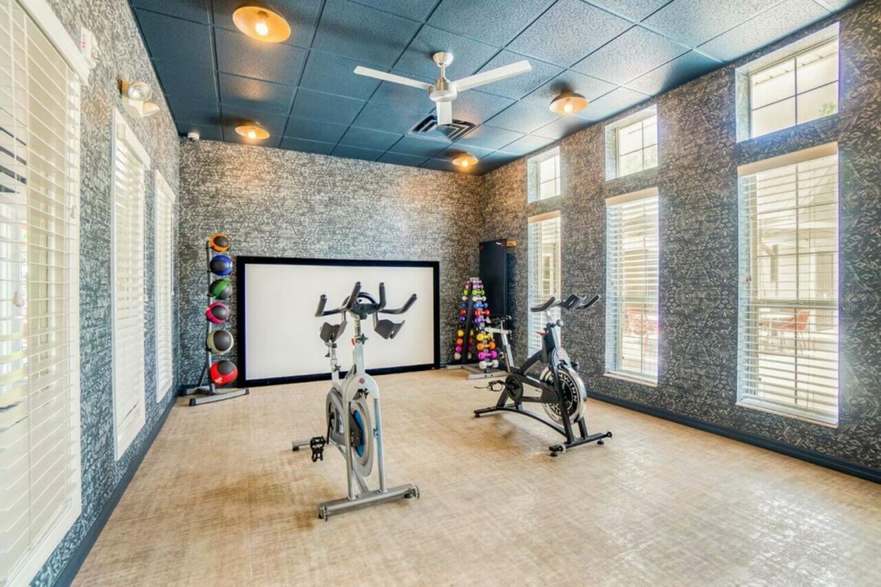 24/7 Fitness Center