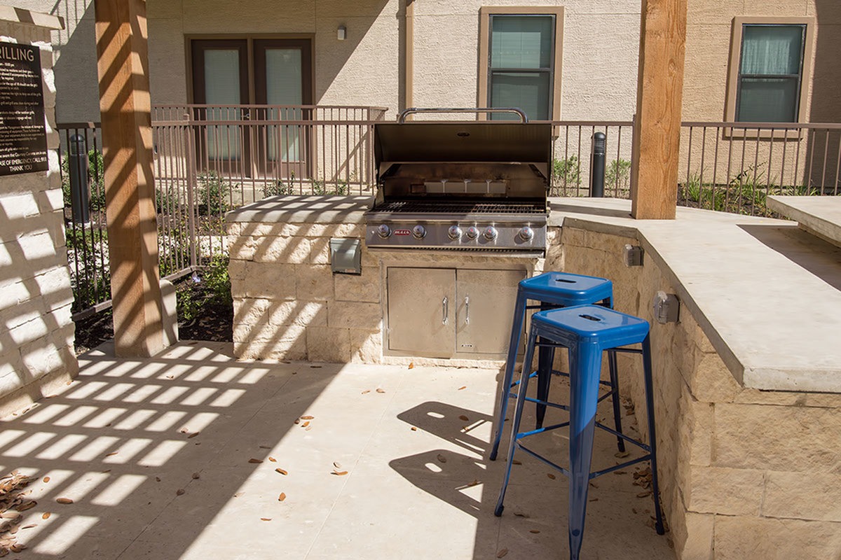 Courtyard with Grilling Area