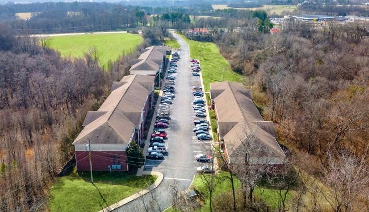 Hallmark at Columbia Apartments In Columbia, TN