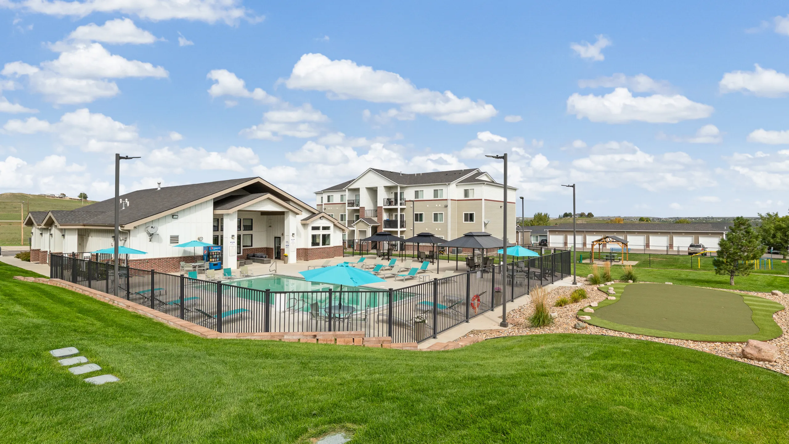 Gateway Apartments - Pool and Lawn