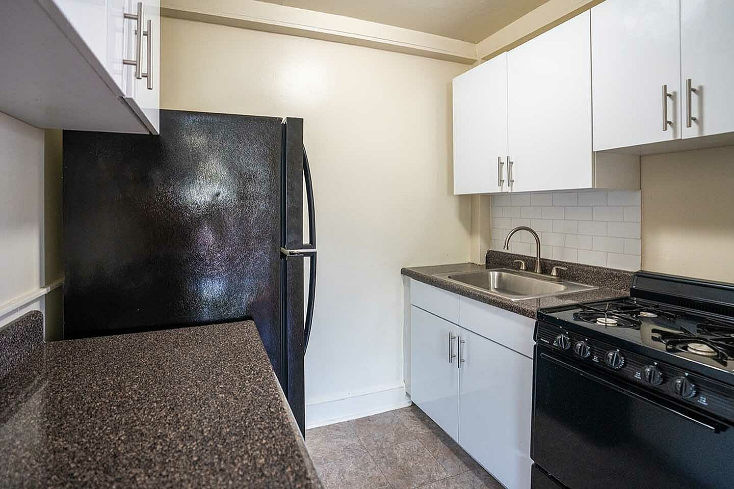 The Greentree building - kitchen