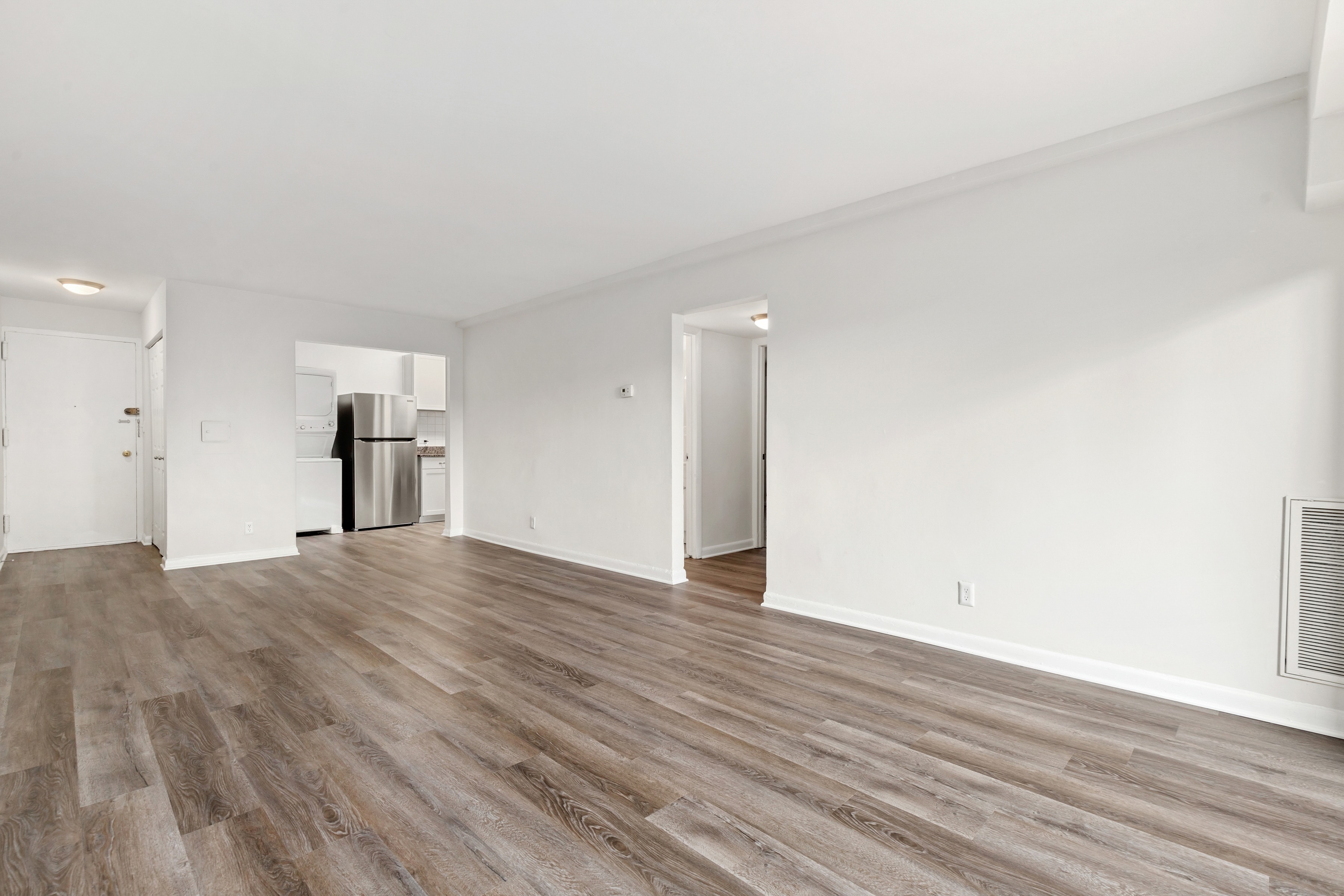 Hemlock2R 2 Bed Apartment 101 N Ripley