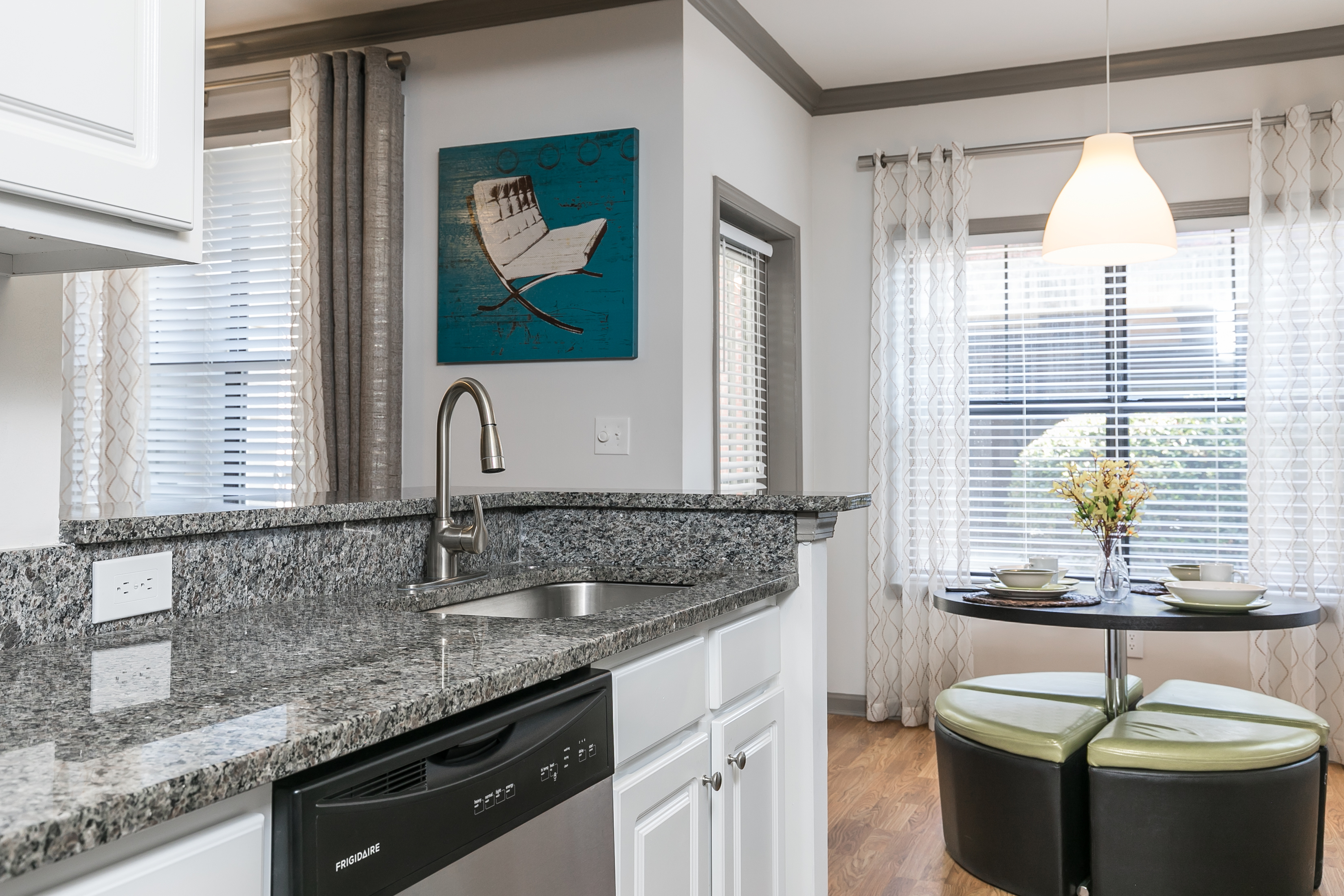 Monroe Place Apartments Kitchen