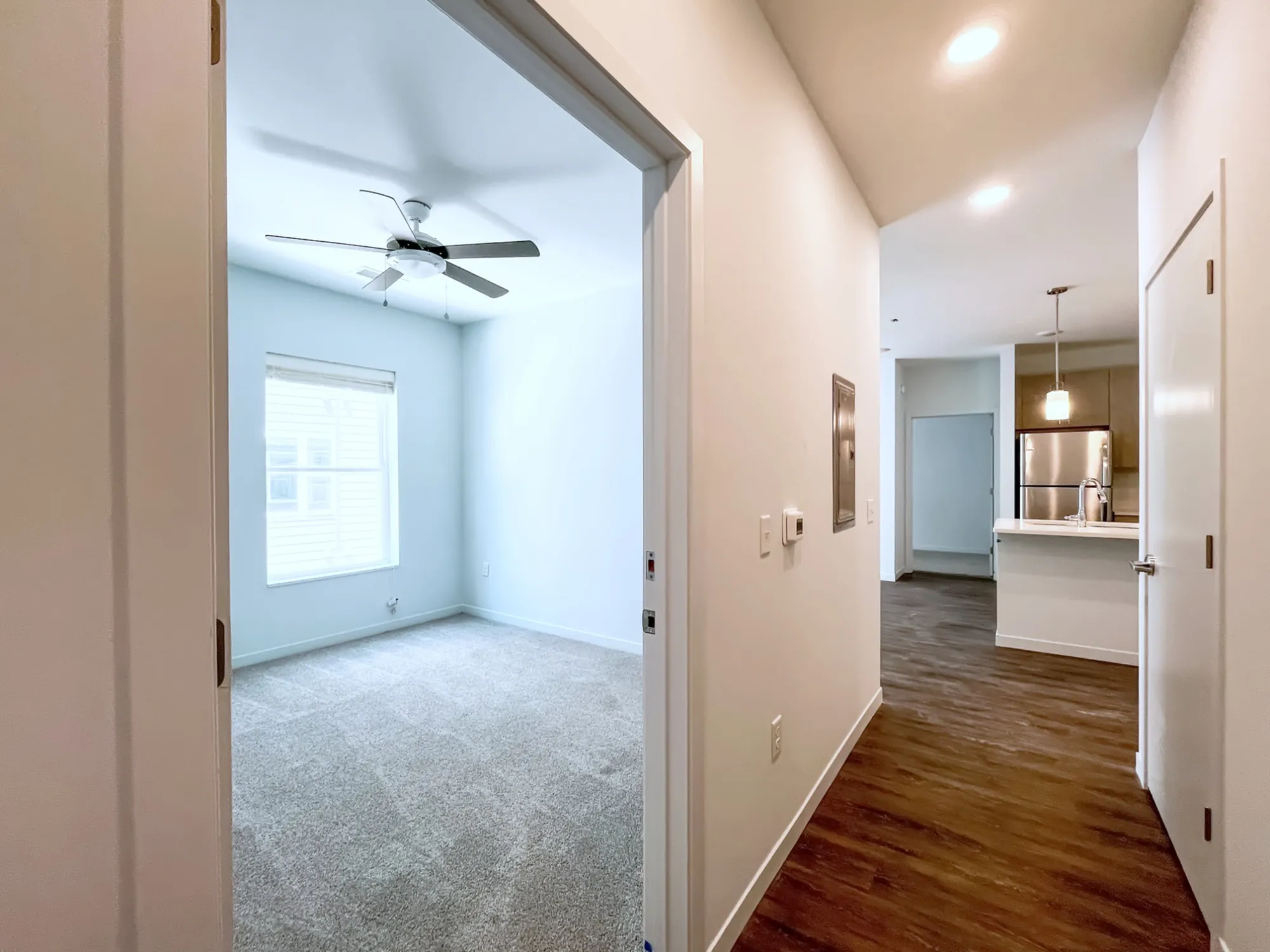 Photos Student Apartments near UIUC Pacifica on Green