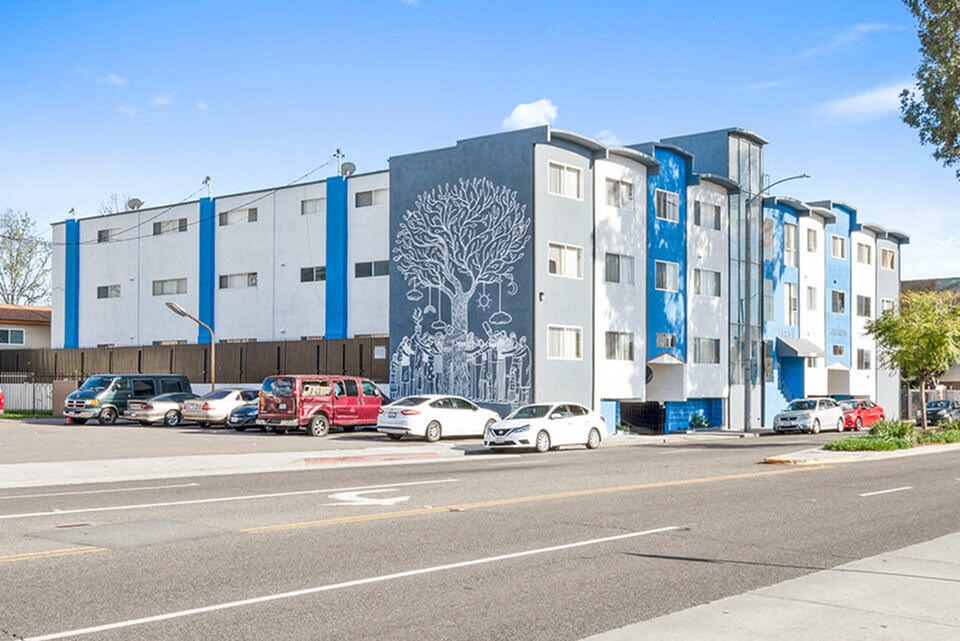 Westland Atlantic Apartments In Long Beach, CA