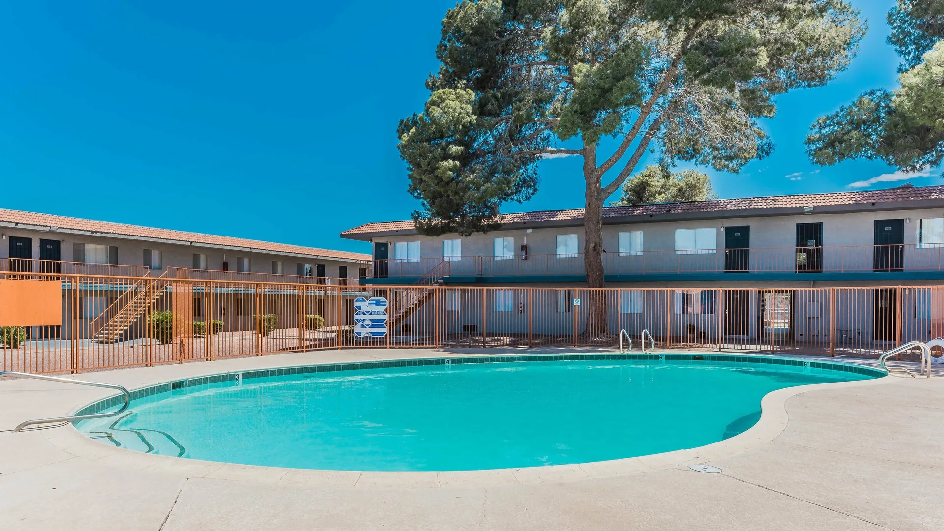 Arville Park Pool