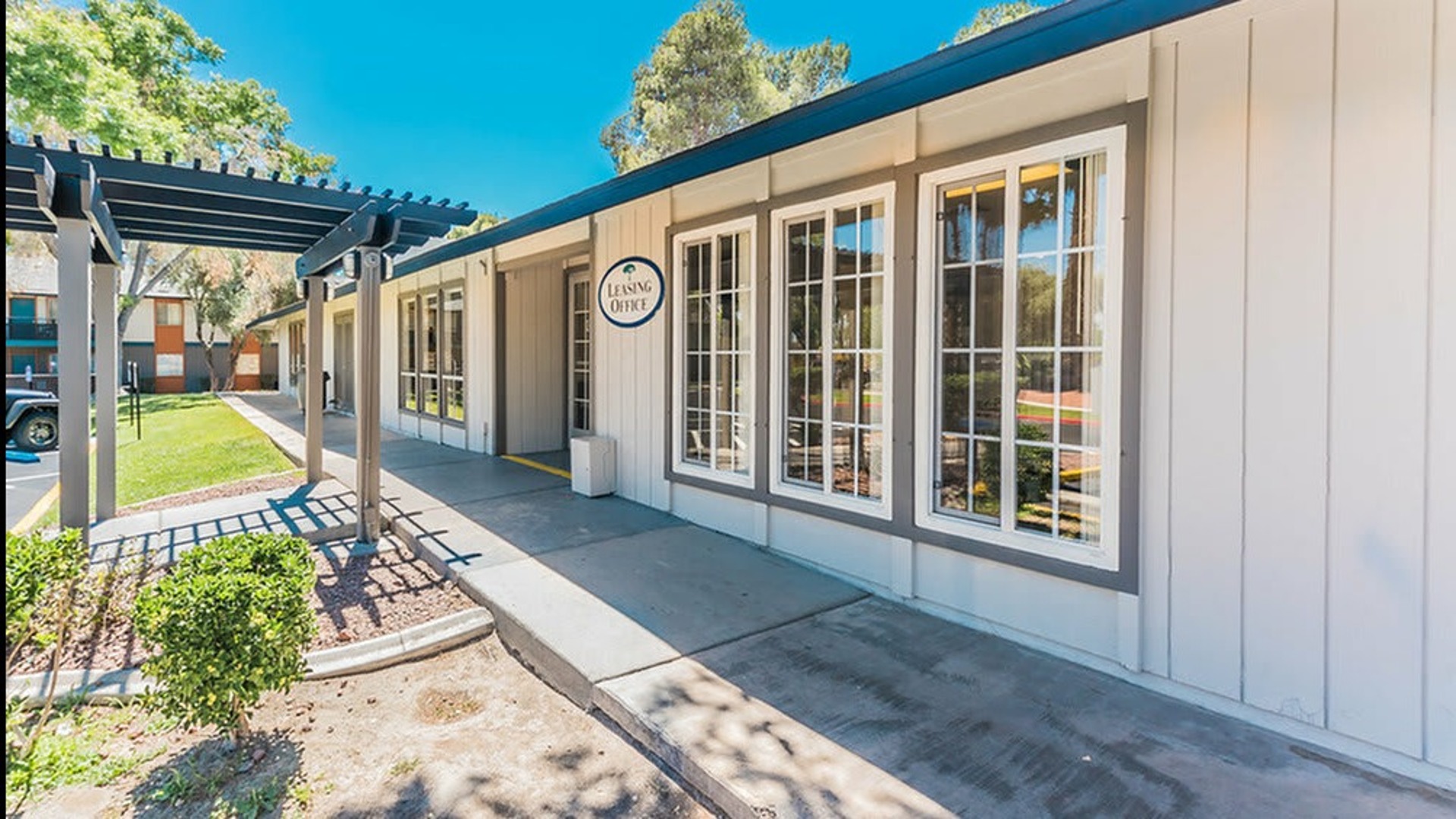 Emerald Park leasing office