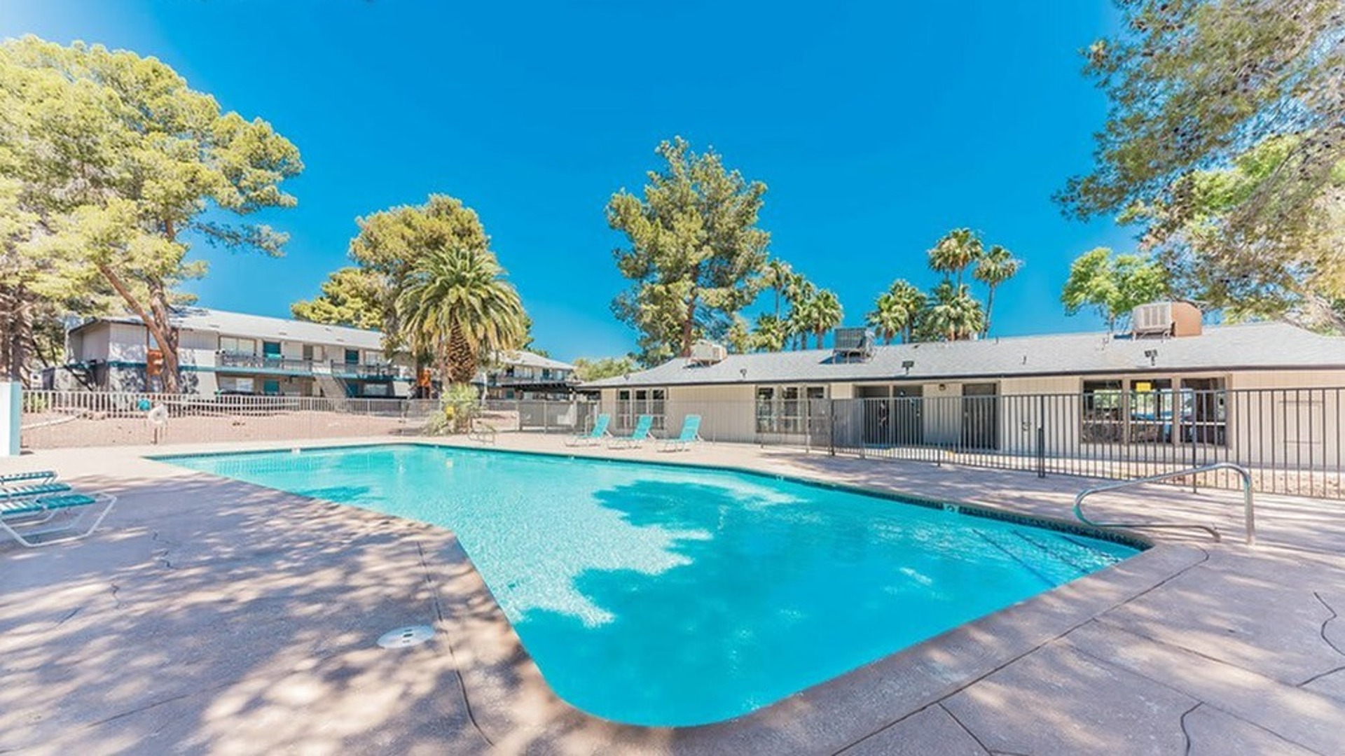Emerald Park pool view
