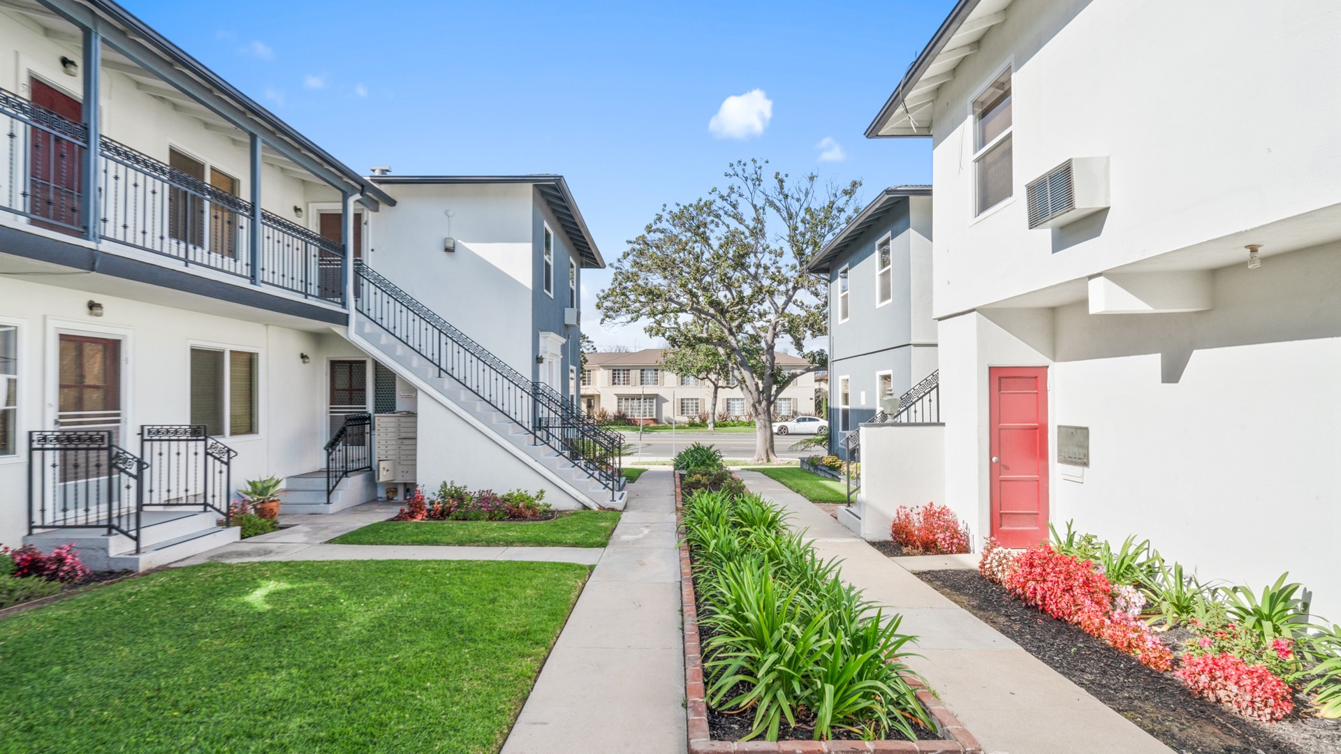Carson Apartments
