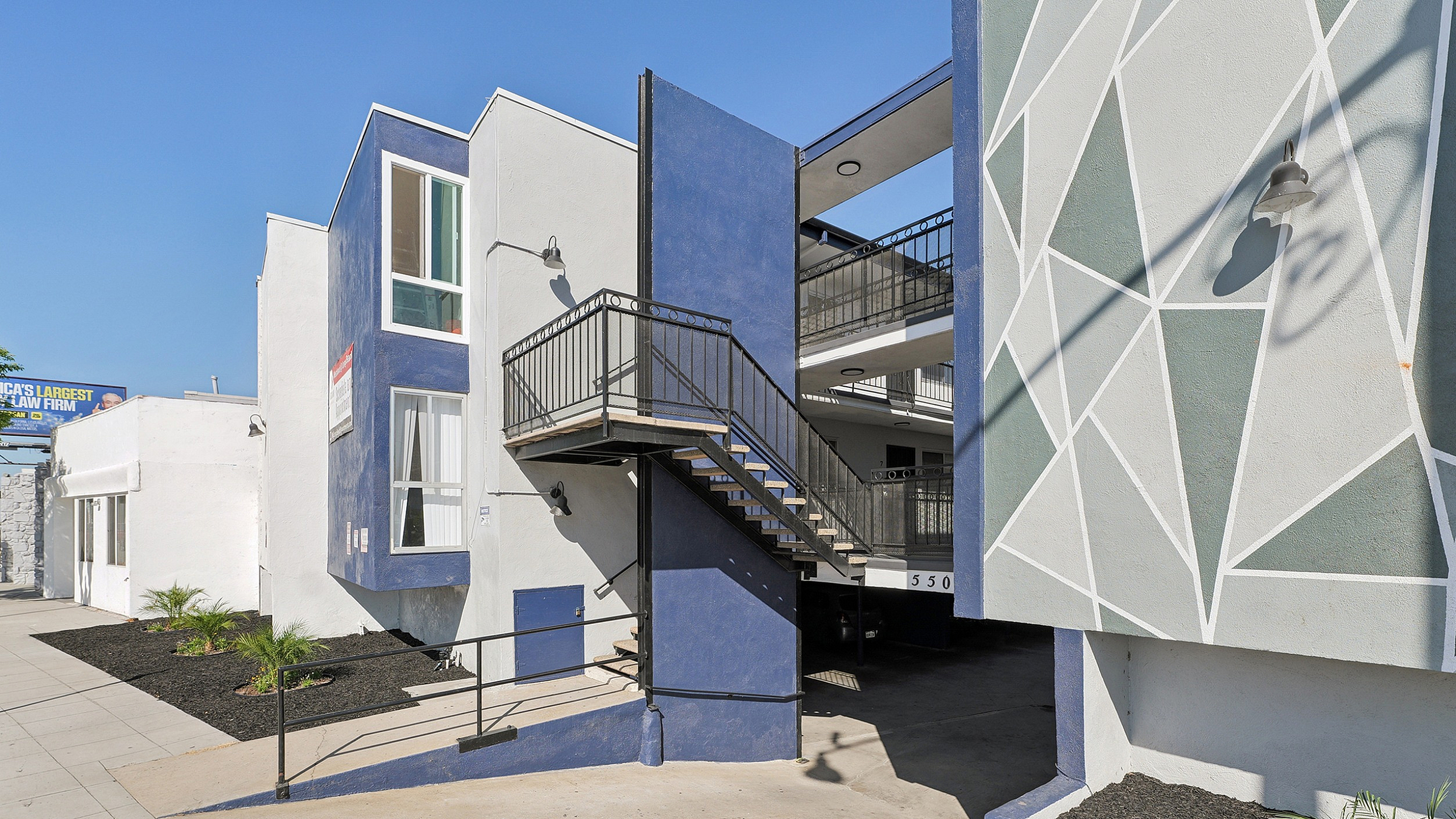 Westland @ Long Beach - Modern Exterior