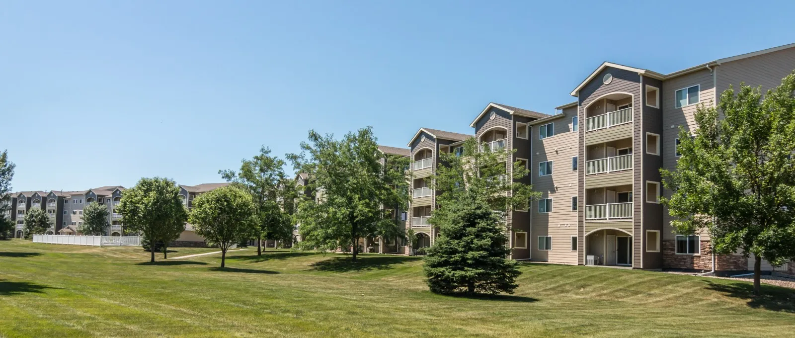 SH - Stonehedge Apartments