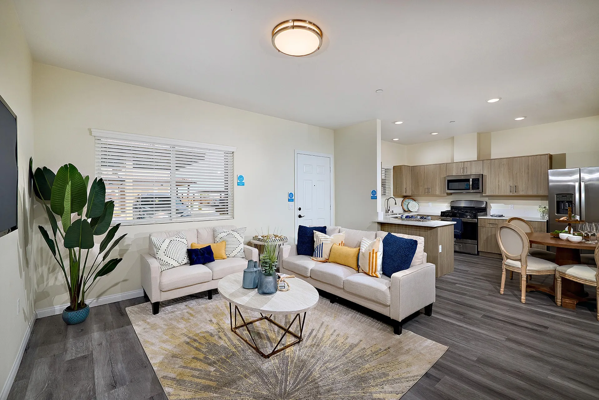 Living space with connected kitchen