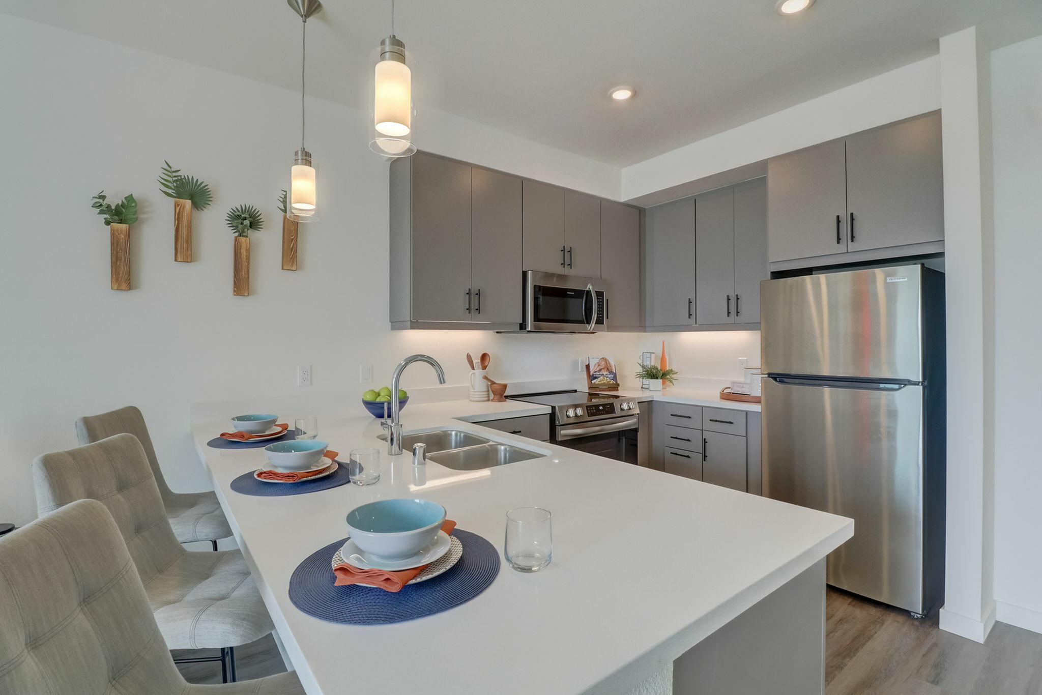 Apartments Near La Mesa, CA Kelvin Photo Gallery