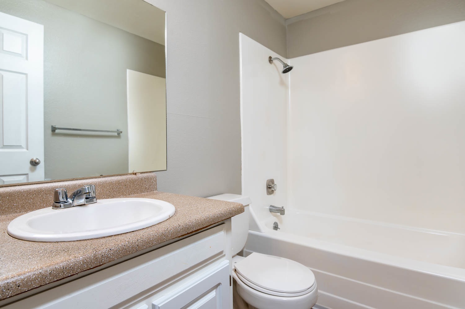 Newly Renovated Bathroom with tub
