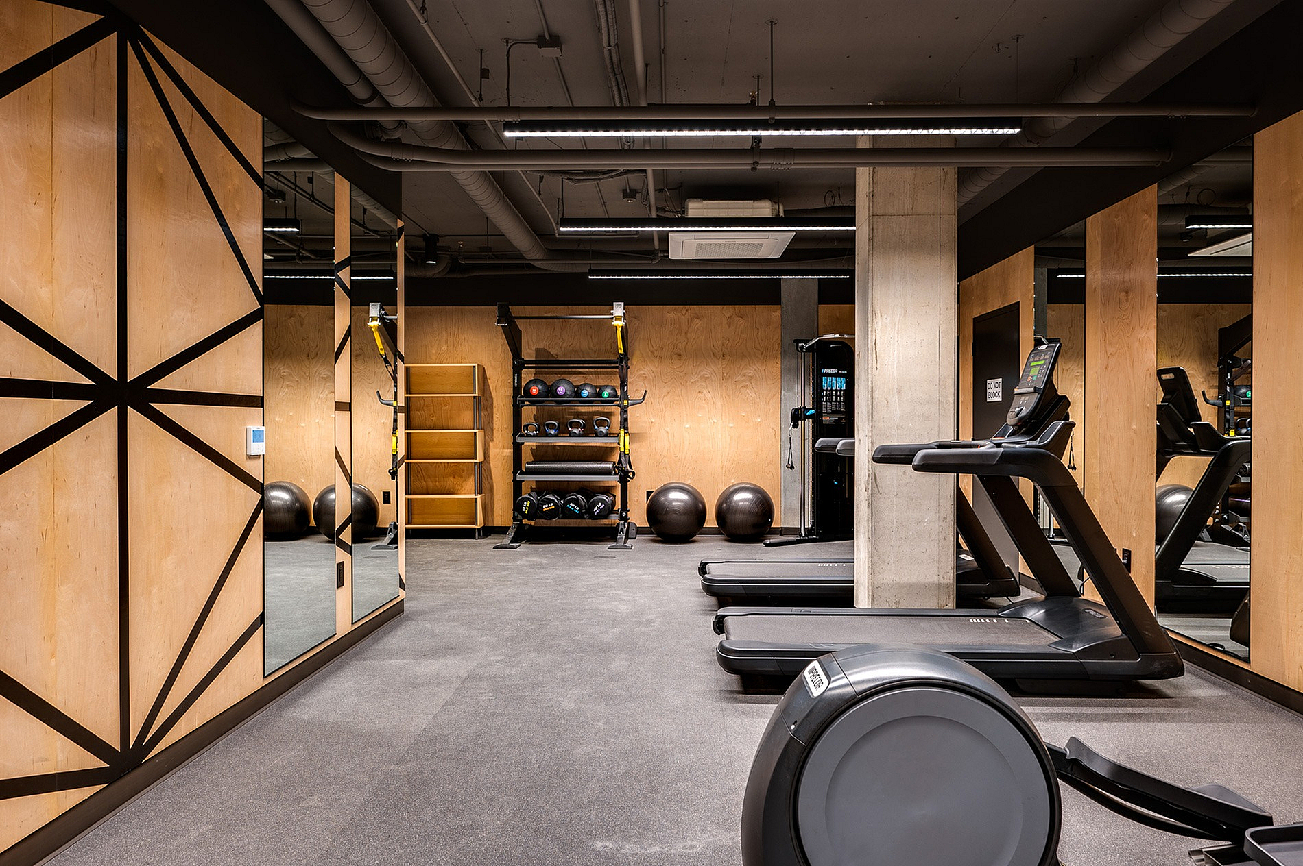 Luxury Rentals In Portland With Free Weights Room preview