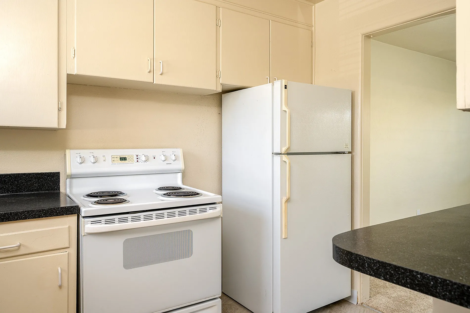 one bedroom kitchen