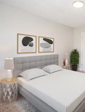 bedroom with carpet
