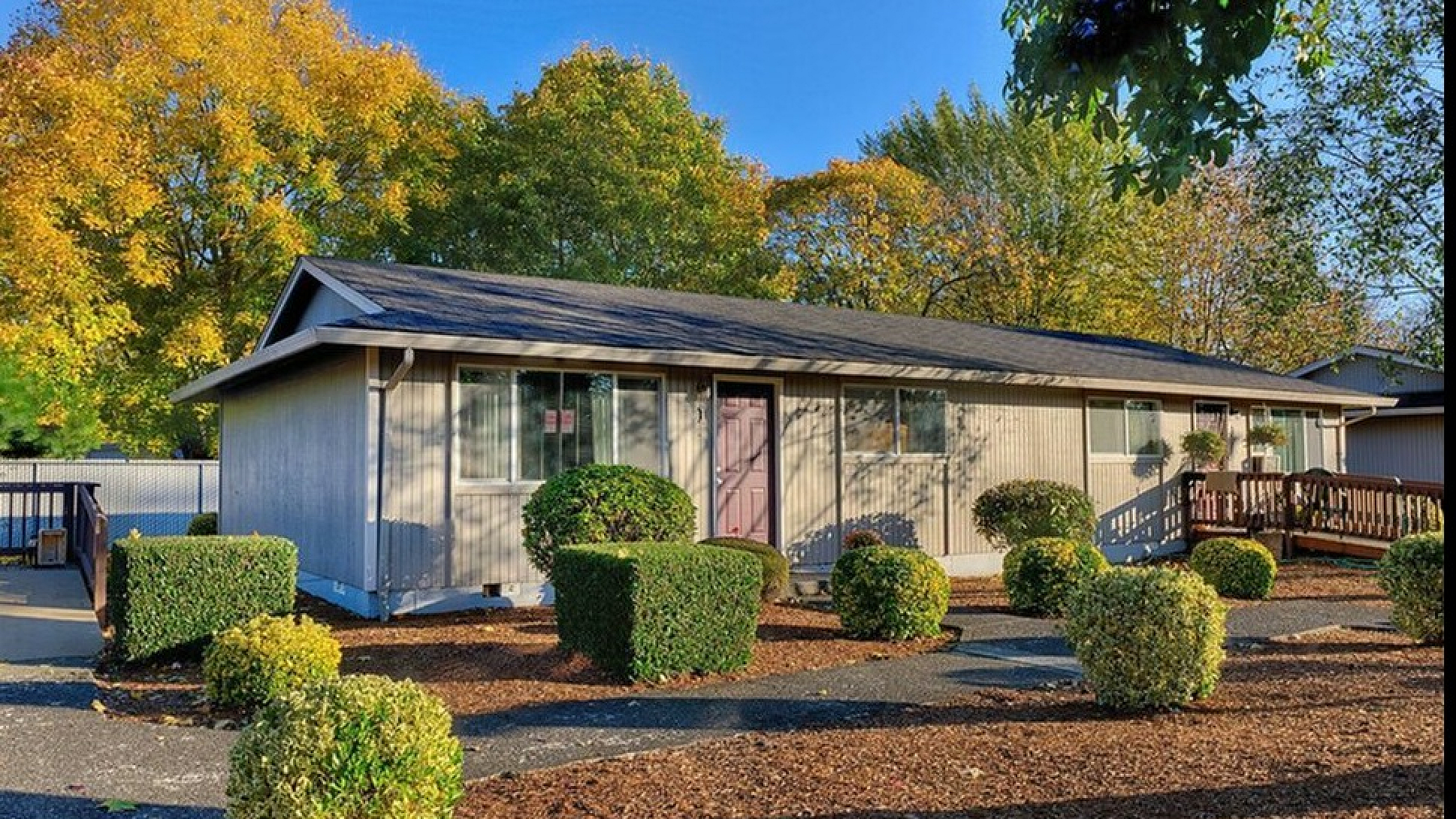 exterior of senior estates 1