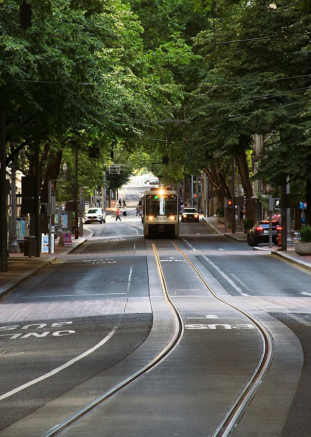 lightrail in beaverton oregon