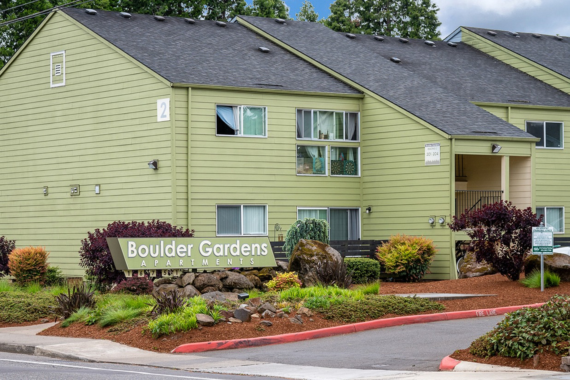 exterior of exterior of boulder gardens apartments