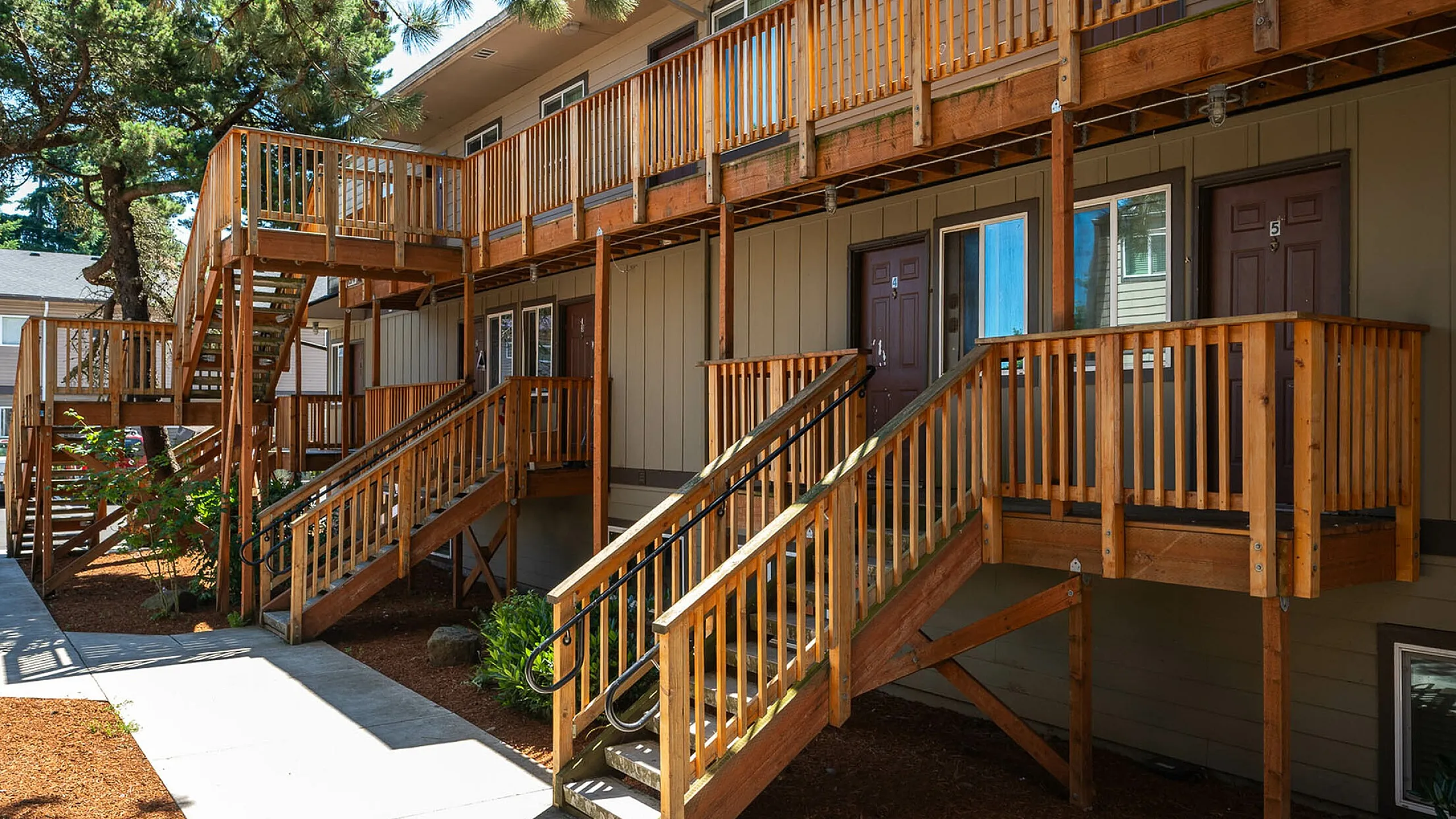 entrances to apartment homes at alexander vincent apartments