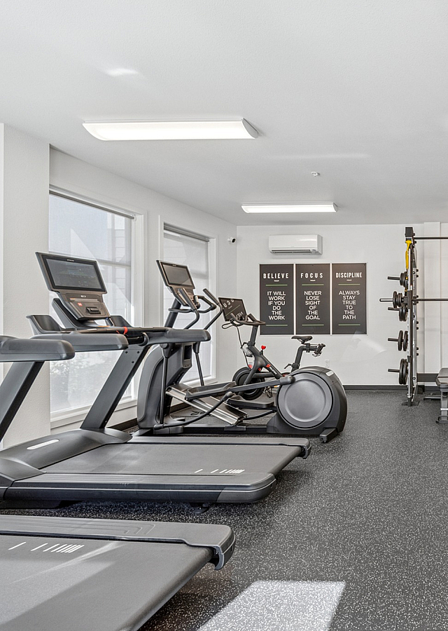 Fitness center at Pacific Ridge Apartments in Tigard, OR