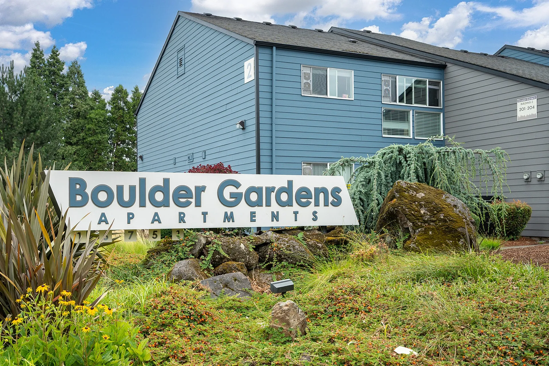 Boulder Gardens Exterior