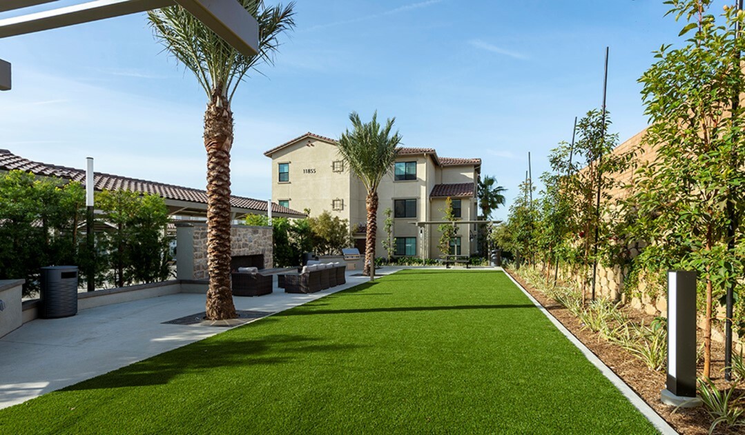 Altura at the Groves Courtyard
