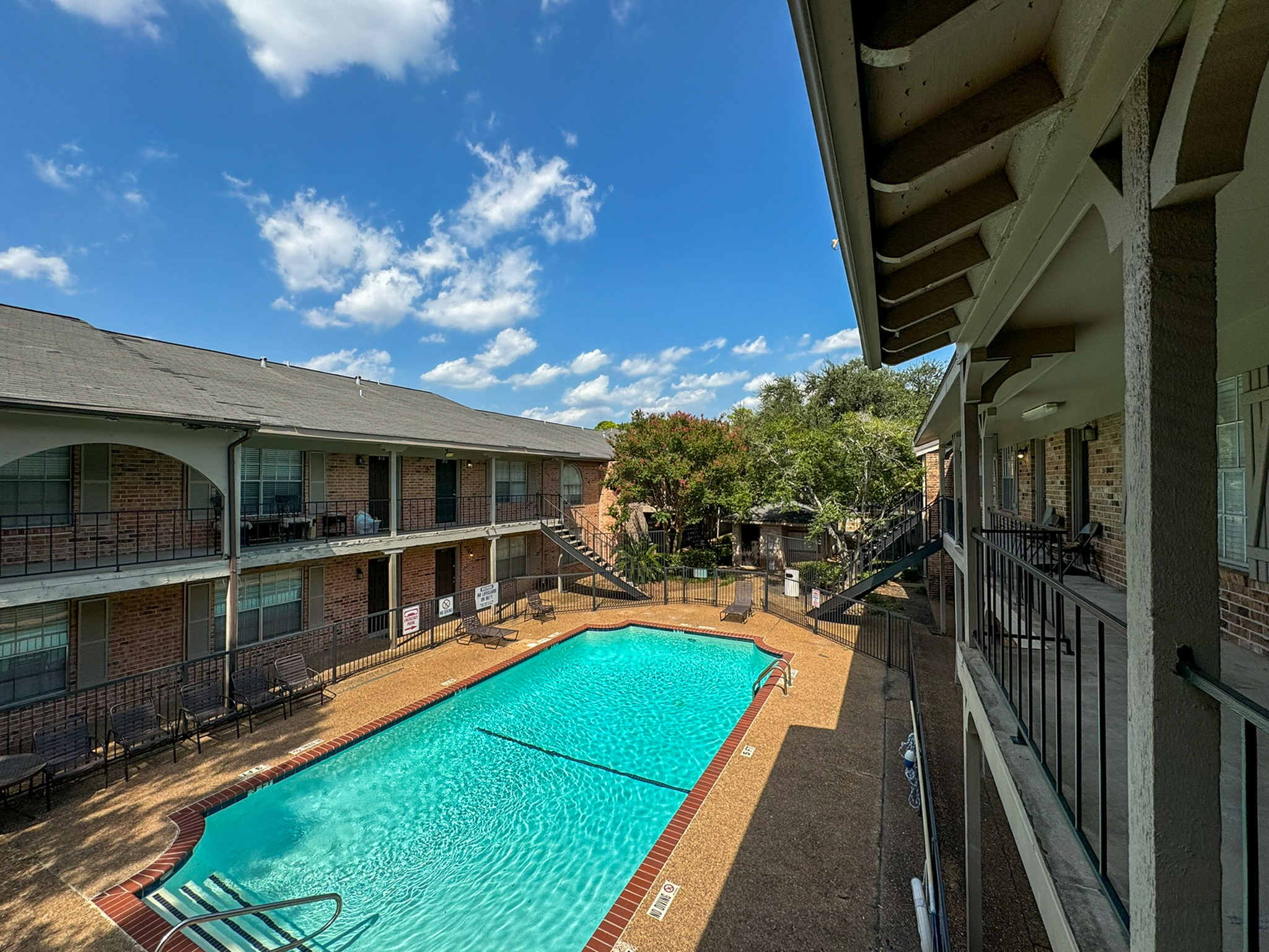 Memorial City Apartments Laundry