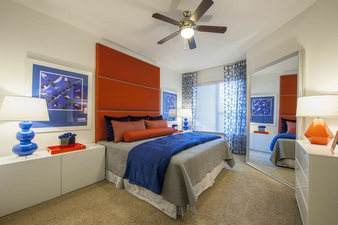 Pearl 21 Eleven Apartment Bedroom | Upper Kirby Apartments | Apartments in Houston, TX