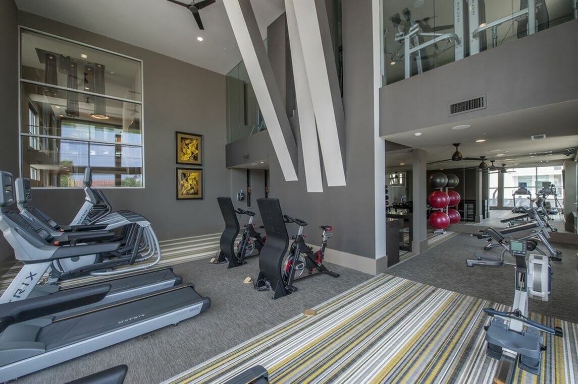 Pearl 21 Eleven Fitness Center | Upper Kirby Apartments | Apartments in Houston, TX