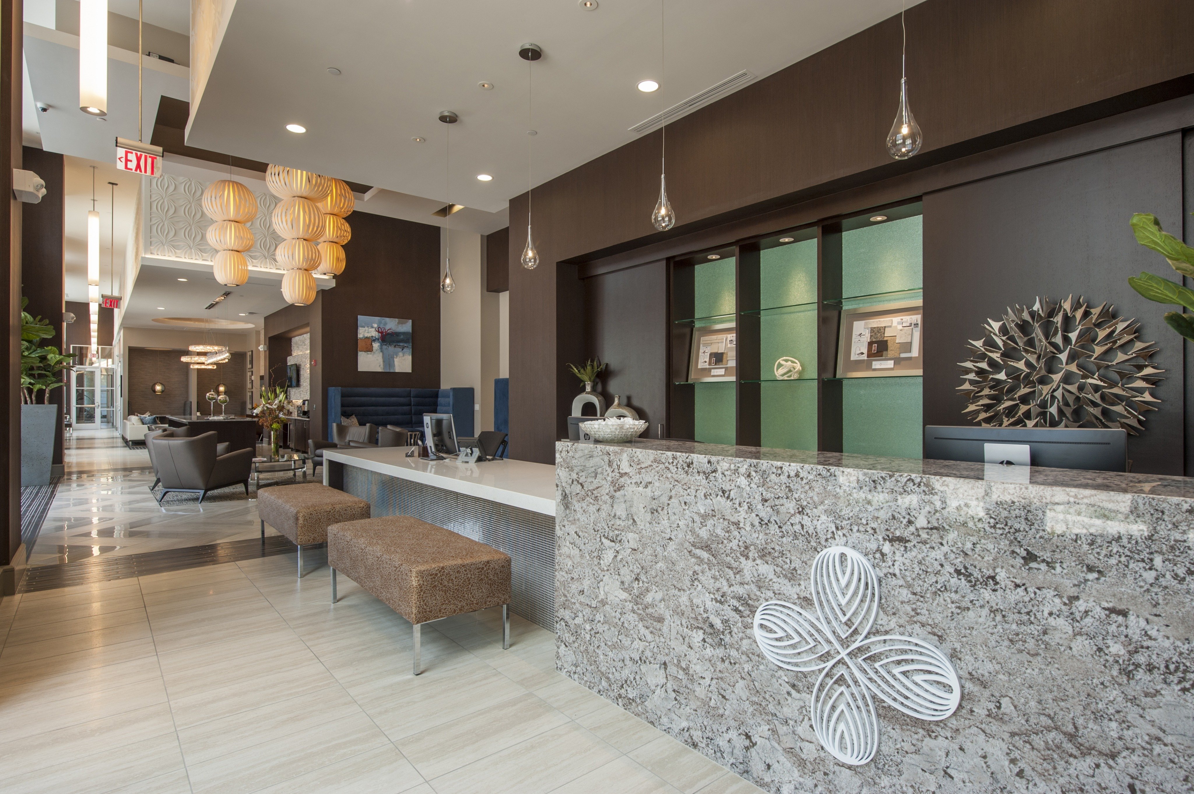 Pearl Residences at City Centre Leasing Lobby | Houston, TX Apartments | Houston CityCentre Apartments