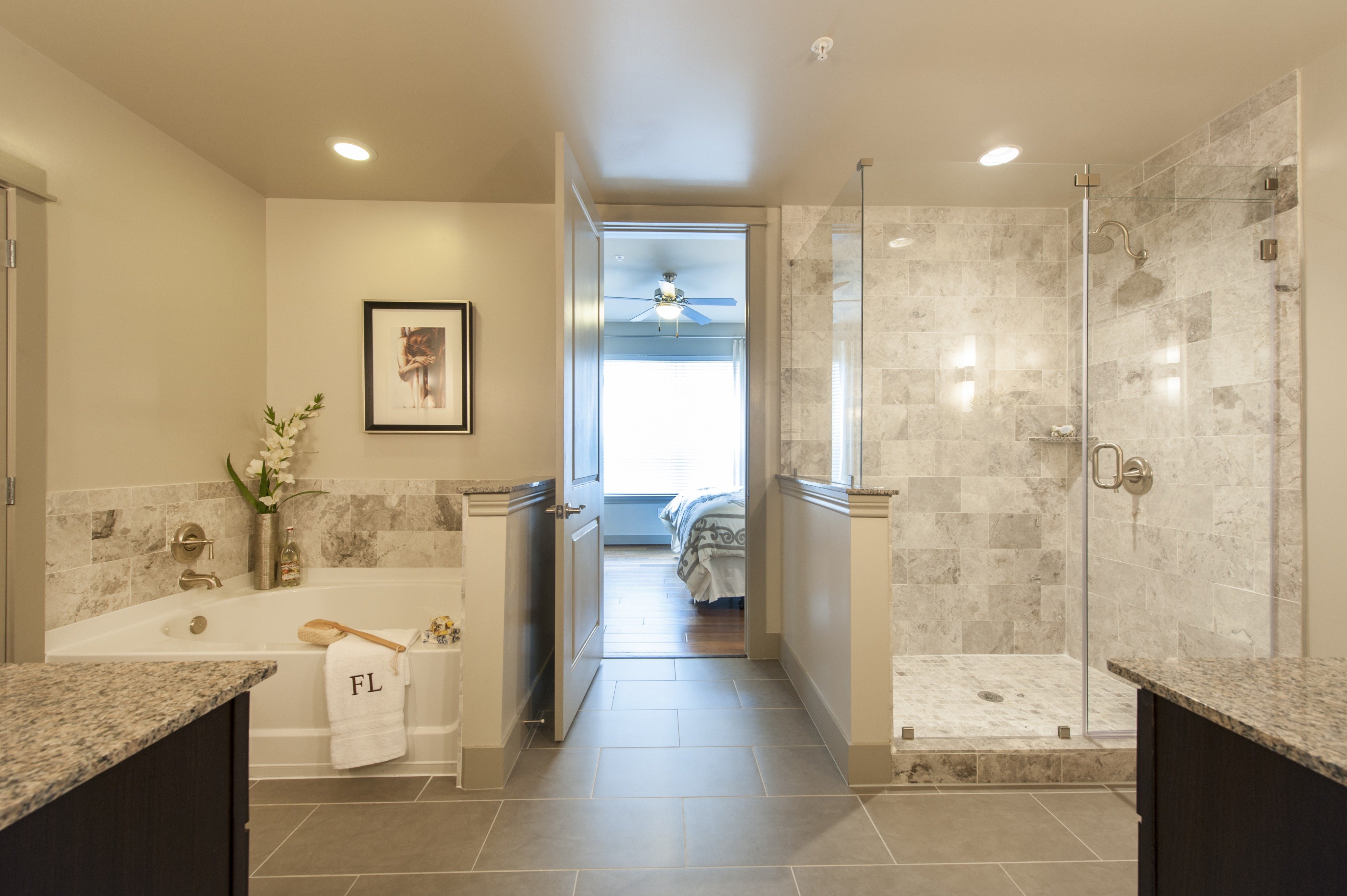 Pearl Residences at City Centre Apartment Bathroom | Houston, TX Apartments | Houston CityCentre Apartments
