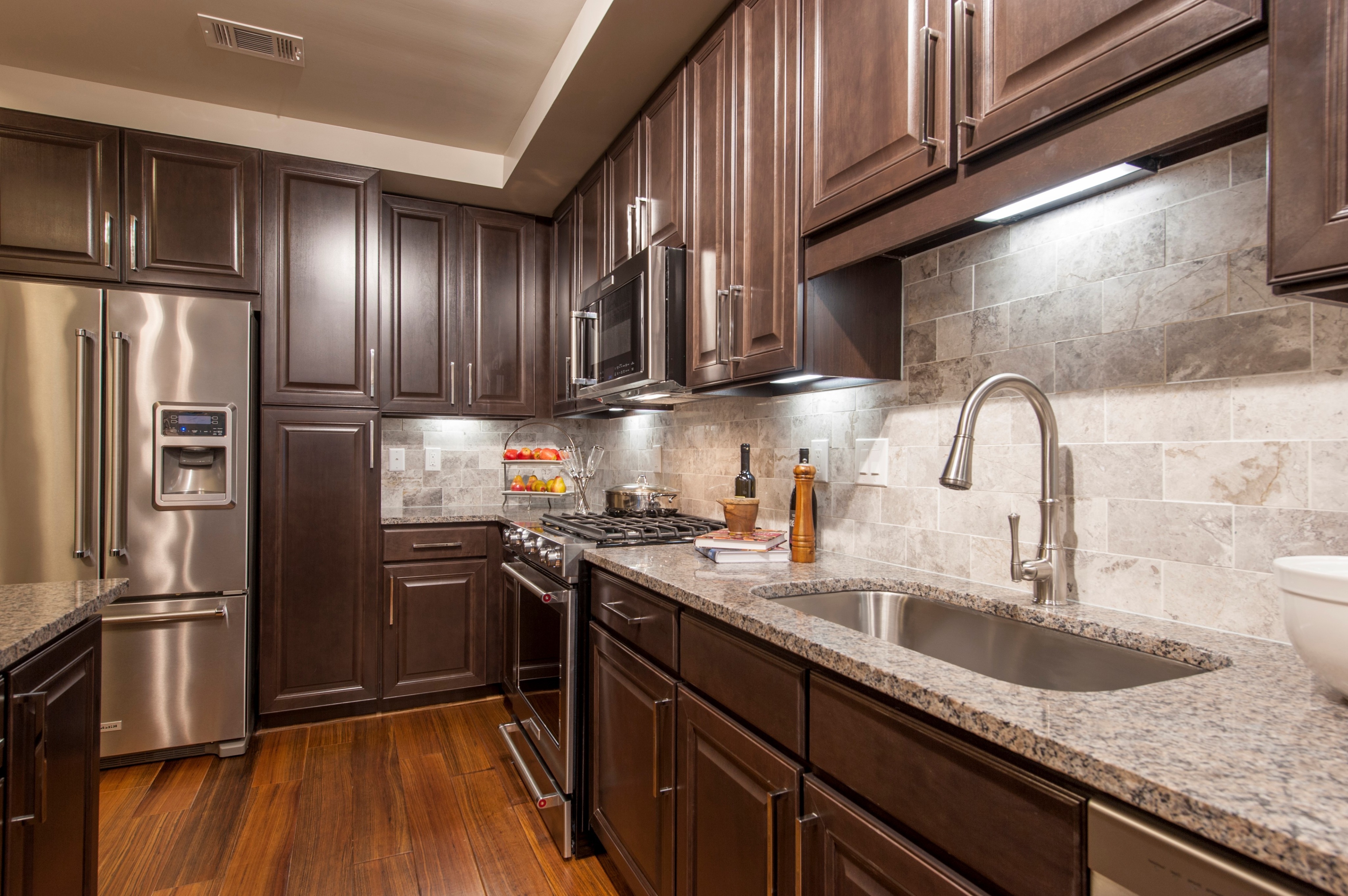 Pearl Residences at City Centre Apartment Kitchen | Houston, TX Apartments | Houston CityCentre Apartments