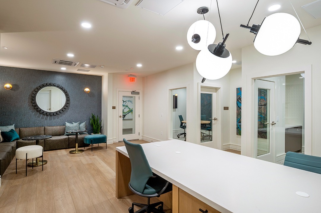 Altura at the Groves Business Center | Whittier, CA Apartments | Apartments in Whittier