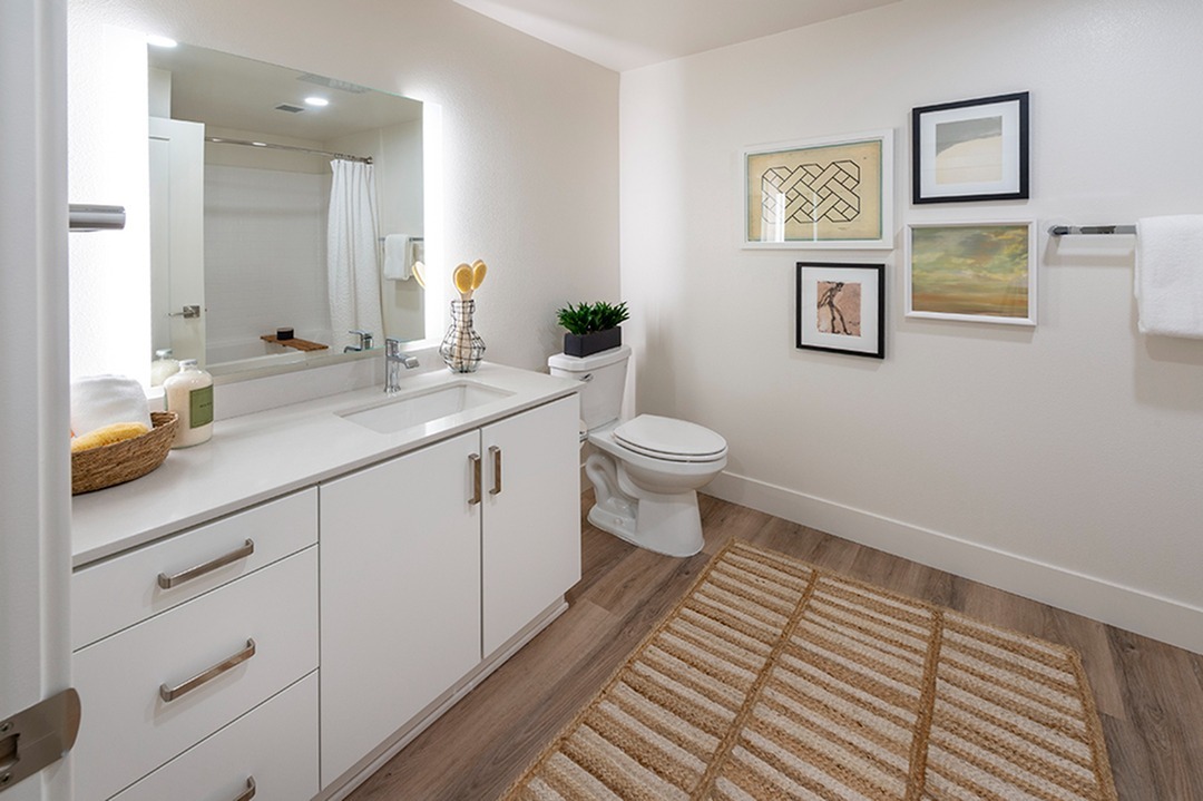 Altura at the Groves Bathroom | Whittier, CA Apartments | Apartments in Whittier