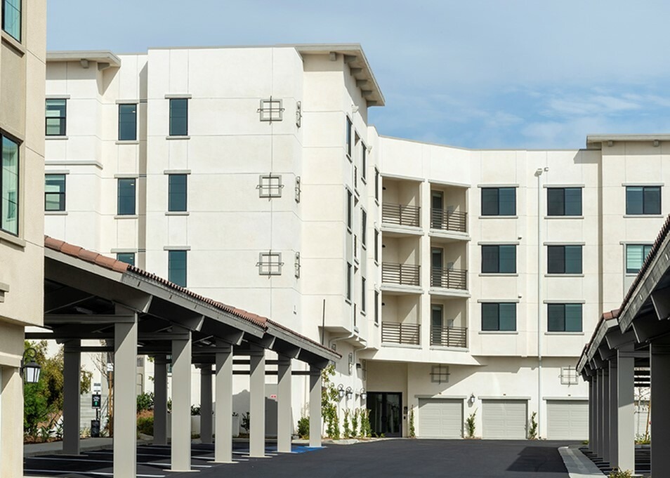 Altura at the Groves | Whittier, CA Apartments | Apartments in Whittier