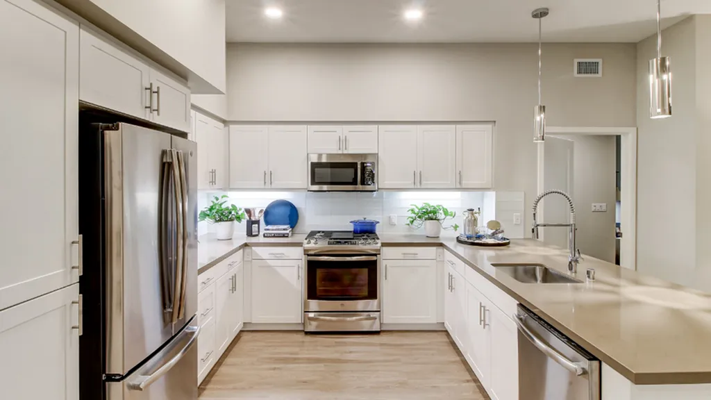 The Murphy Kitchen | Apartments in Irvine |, CA Apartments