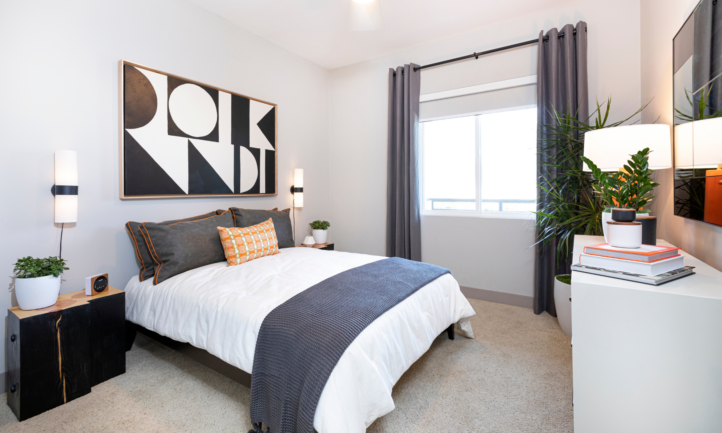 770 South Harbor Bedroom | Fullerton, CA Apartments | Apartments in Fullerton