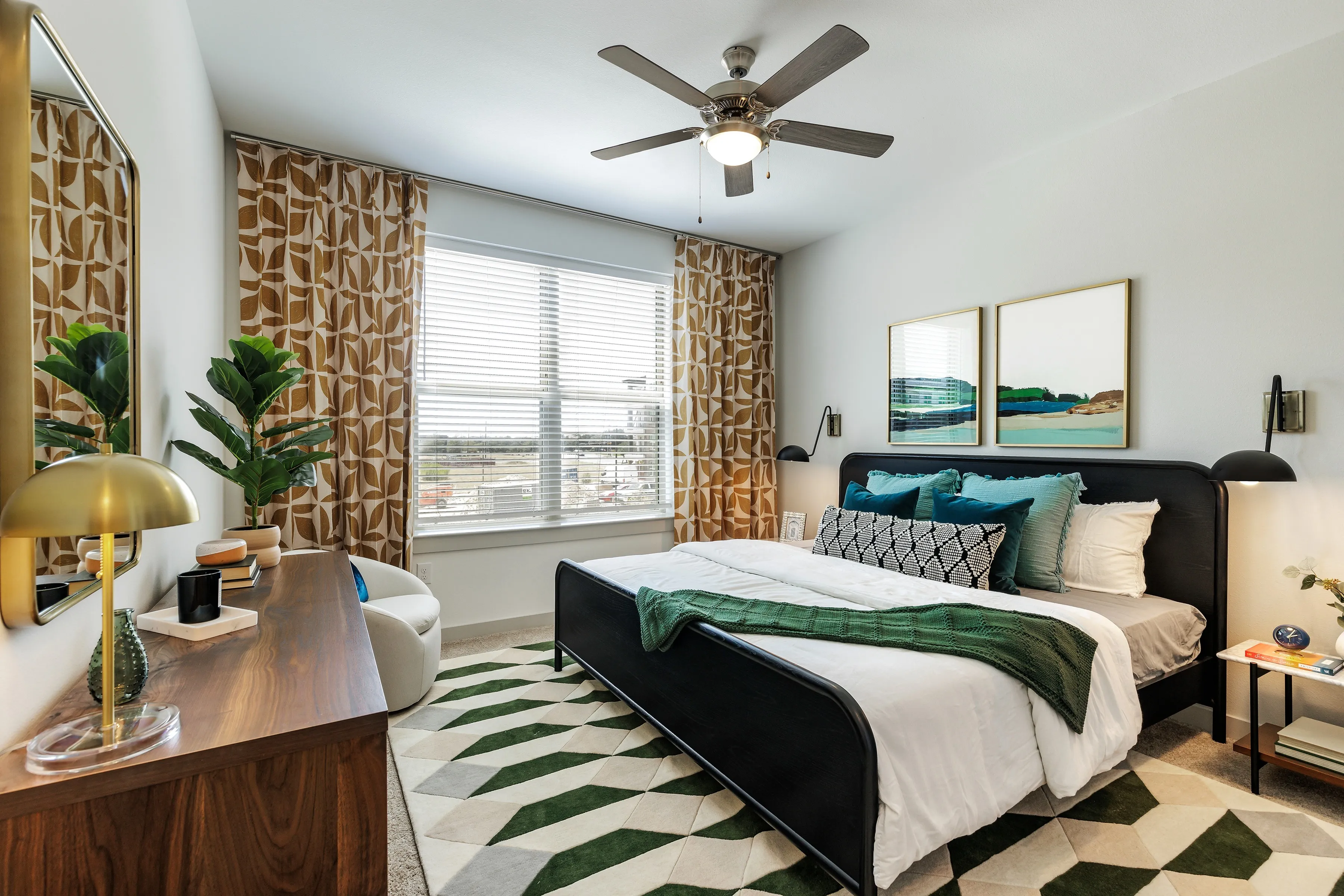 The Palmer Bedroom | Apartments in Houston, Texas