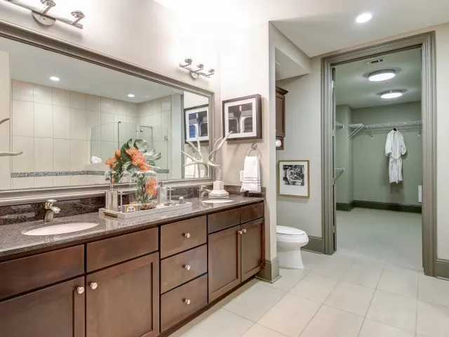The Fountains at Memorial City Bathroom | Memorial City Living | Houston,TX Apartments