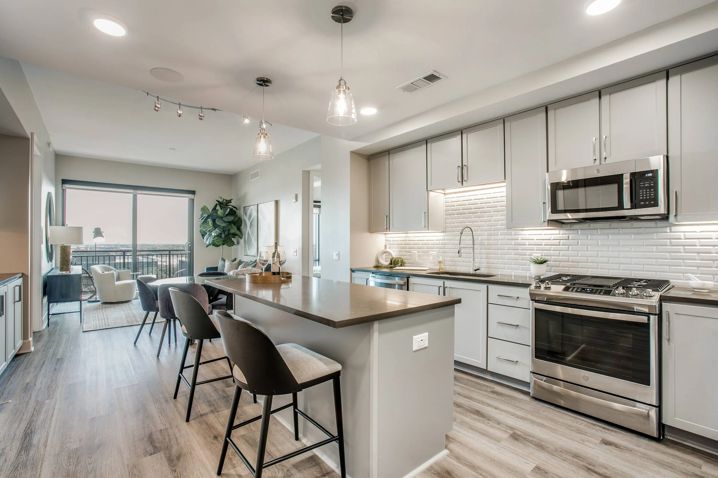 The McKinley at Memorial City Kitchen | Memorial City Living | Hoston,TX Apartments