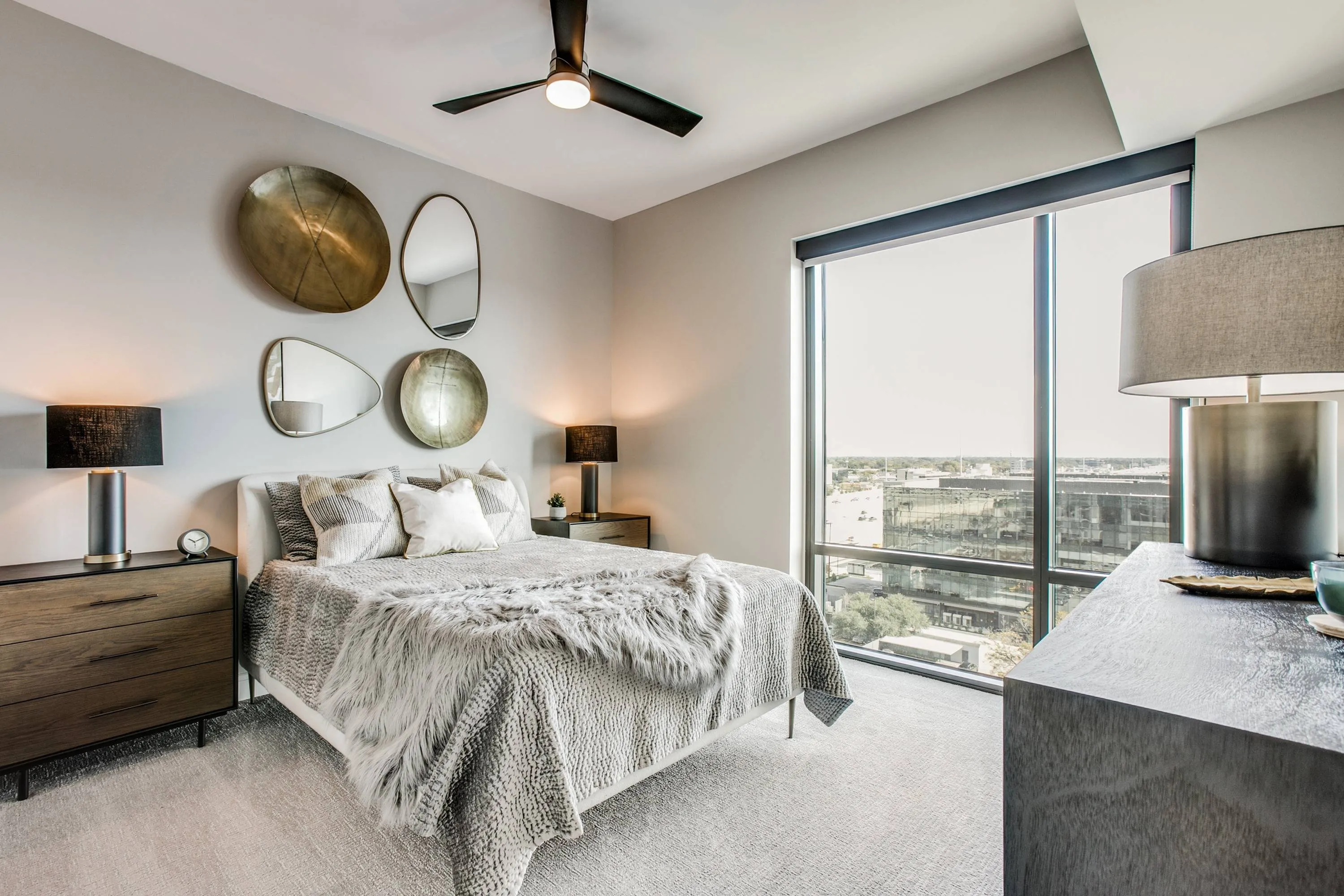 The McKinley at Memorial City Floor to ceiling window | Memorial City Living | Hoston,TX Apartments