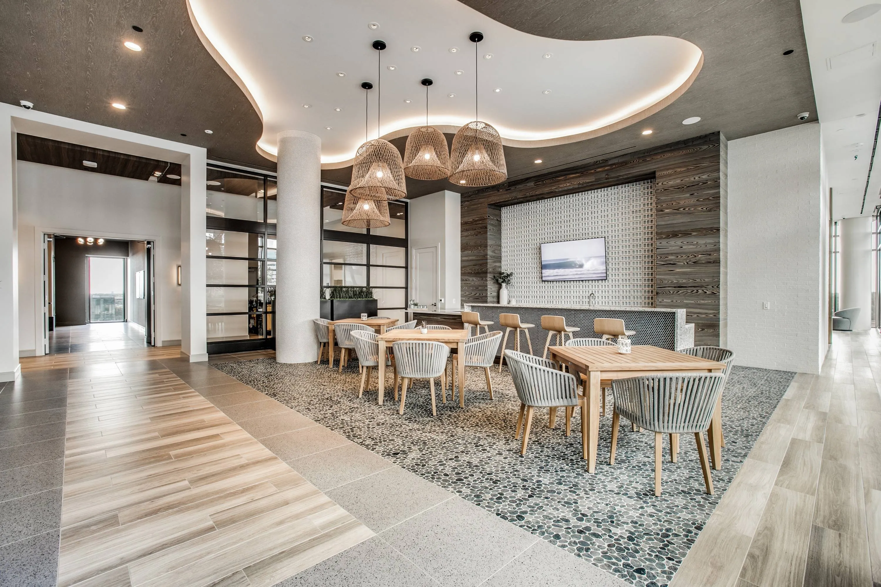 The McKinley at Memorial City Leasing | Memorial City Living | Hoston,TX Apartments