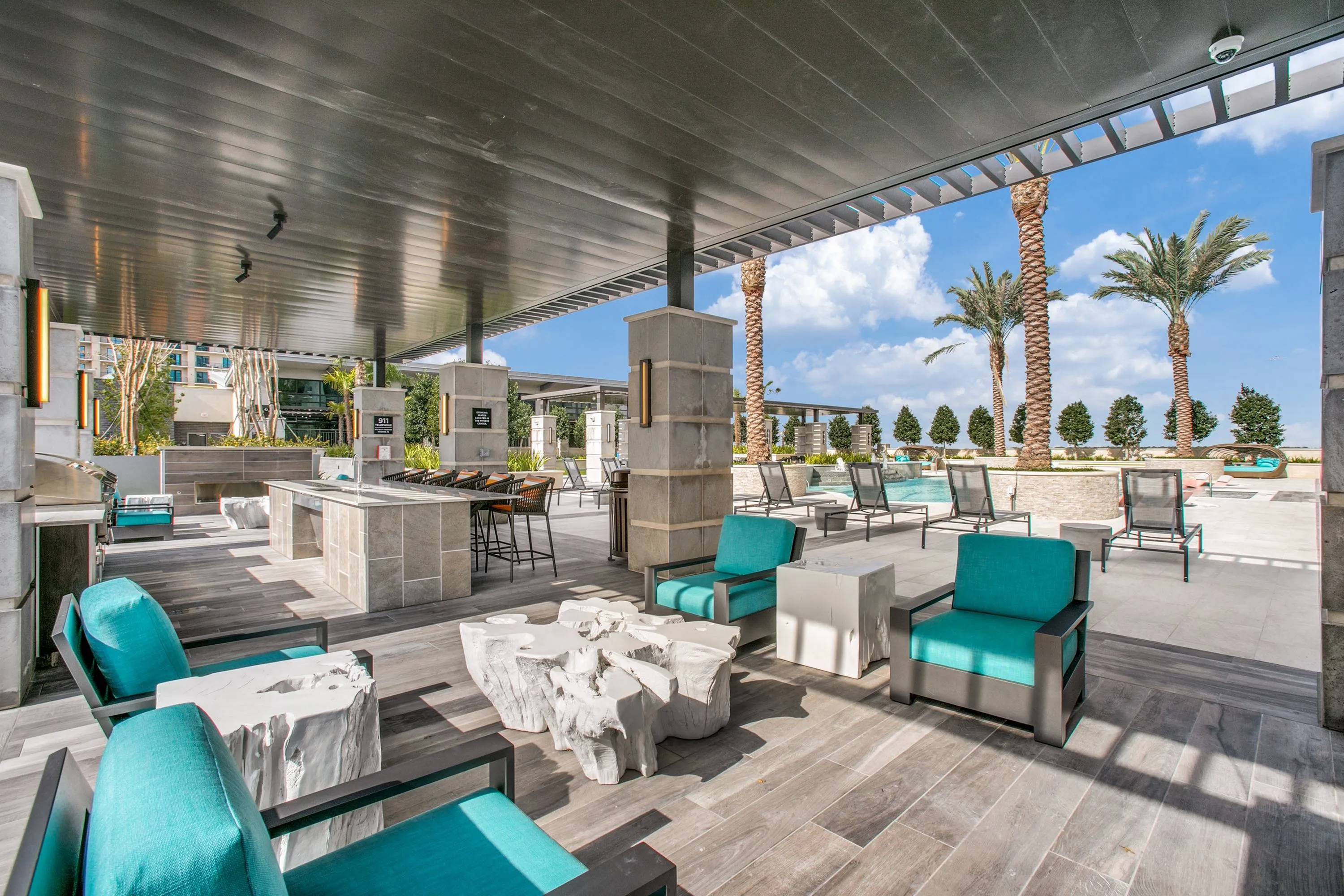 The McKinley at Memorial City Pool Side | Memorial City Living | Hoston,TX Apartments